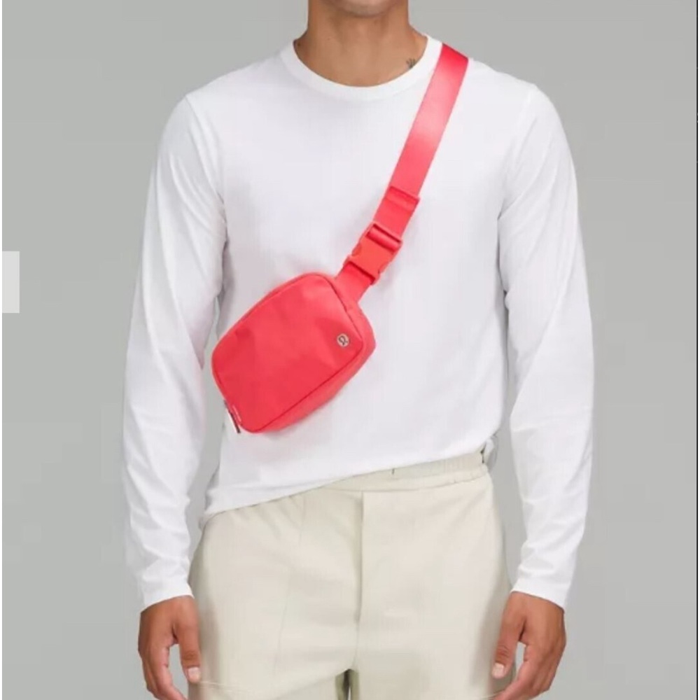 COPY - Pale Rasberry Lululemon Everyday belt bag